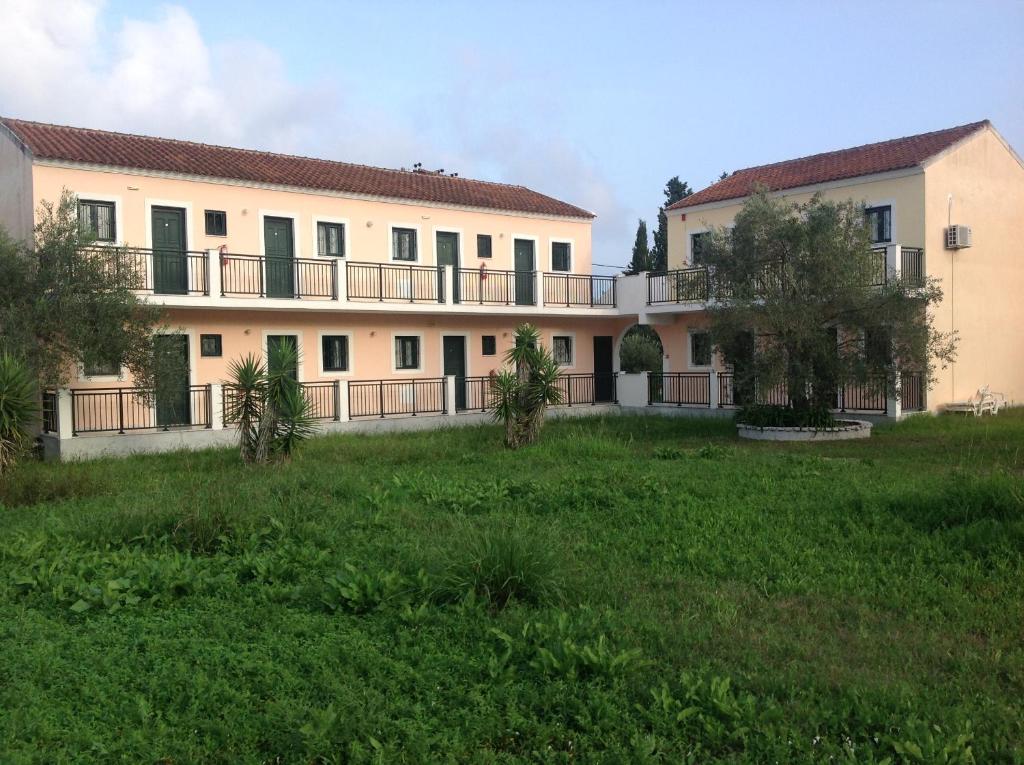 Budova, kde se aparthotel nachází