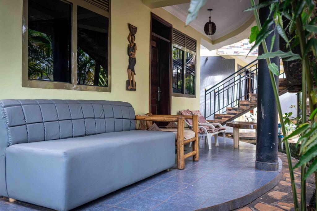 Posezení v ubytování Mirembe Hotels - Source of the Nile Suites