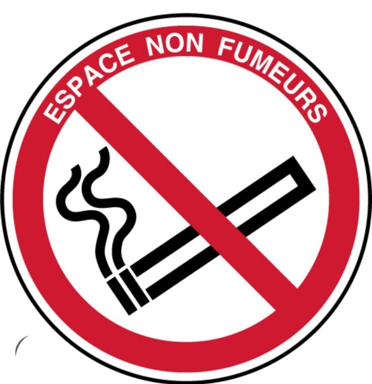 Un signe de paix indiquant que les non-réfugiés ont une cigarette. dans l'établissement L Aphrodite Studio Village Naturiste, à Port-Leucate