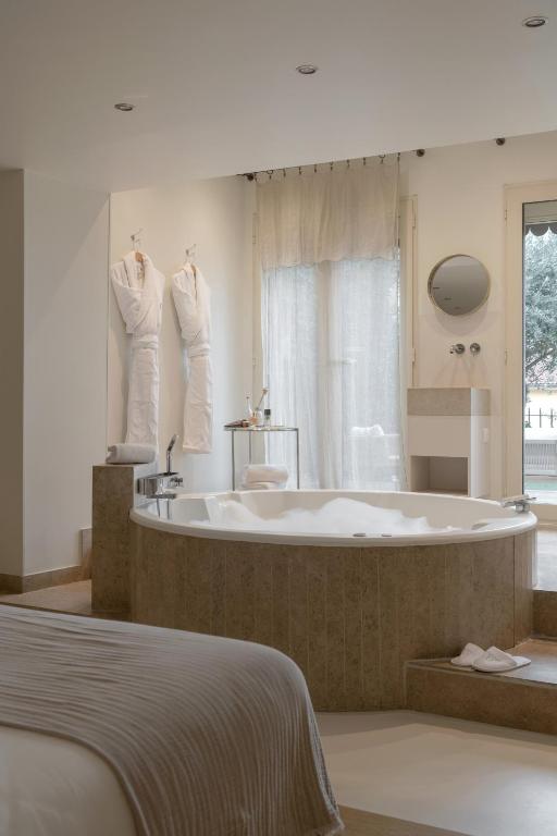 MiHotel Le Gourguillon - Resim 17