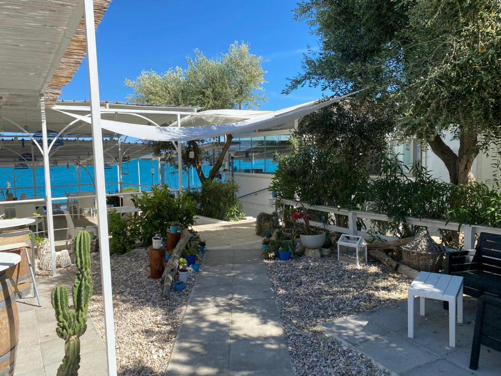 Fotografie z fotogalerie ubytování B&B direttamente sul mare da Antonino v destinaci Mattinata