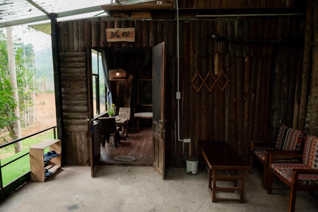 Ha Giang Xanh Retreat - Trekking, Tour, Motorbike Rental - Double Room With Garden View