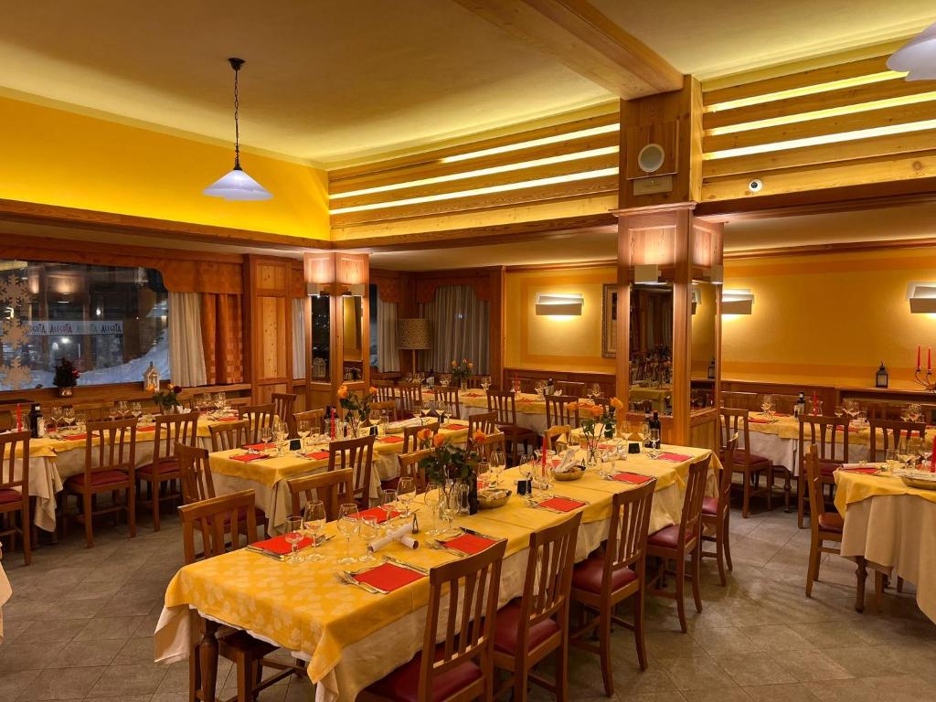 Restaurace v ubytování Hotel Breuil