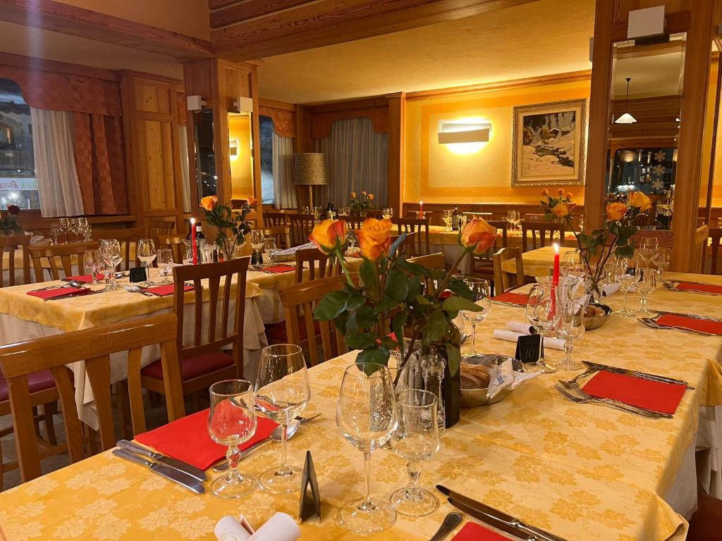 Restaurace v ubytování Hotel Breuil