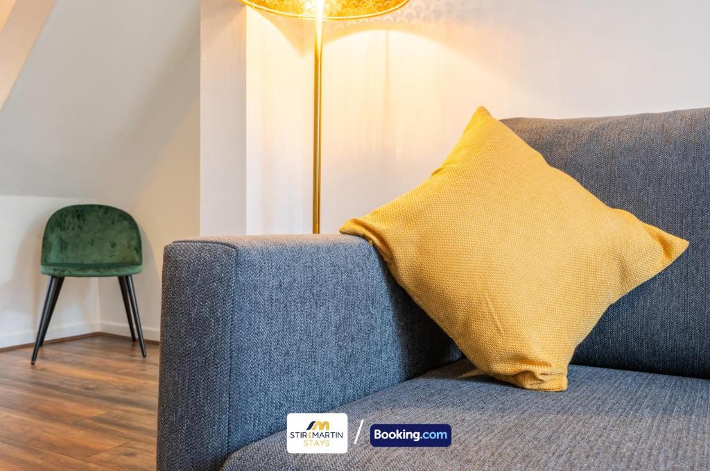 Posezení v ubytování Stylish 2 BR Townhouse By StirkMartin Stays Short Lets & Serviced Accommodation Cardiff With Free Parking & Sleeps5