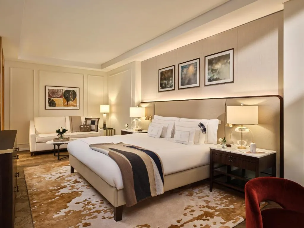 Whitehall Suite