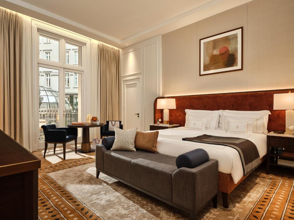 Corinthia London photo