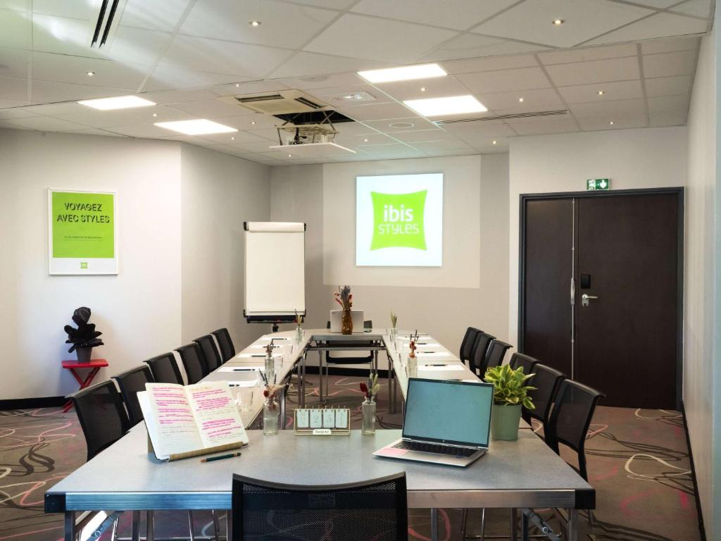 Konferenční prostory v ubytování ibis Styles Romans-Valence Gare TGV
