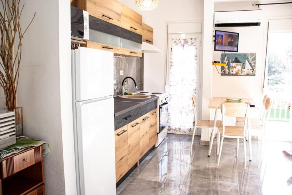 George's House - Housity