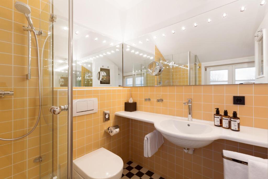 Koupelna v ubytování Hotel Künstlerquartier Seezeichen