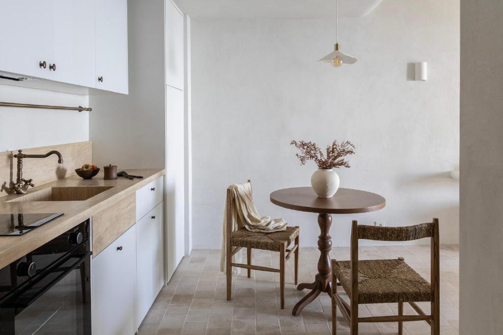 Kuchyň nebo kuchyňský kout v ubytování Om Living Pelion