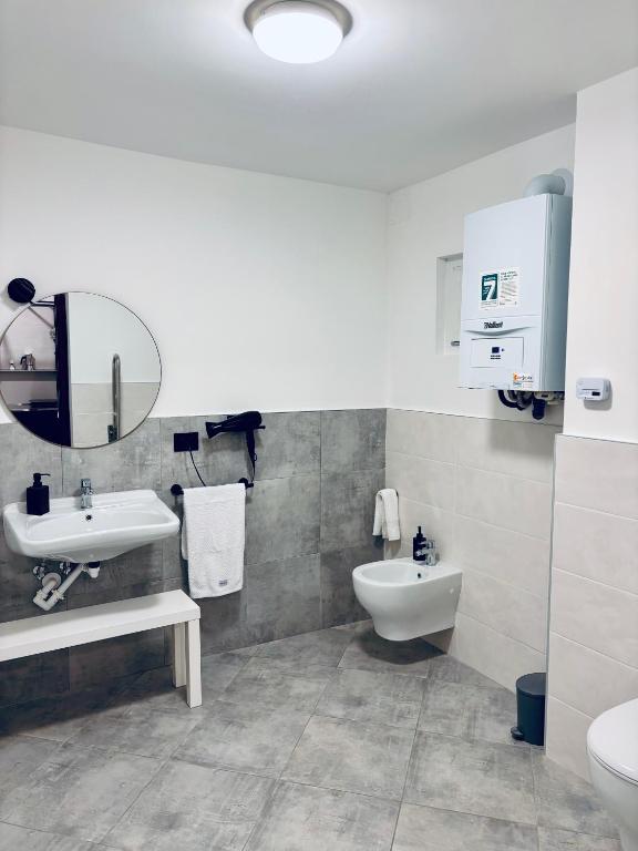 Koupelna v ubytování Hd Guesthouse Oasi urbana con parcheggio privato gratuito, fronte stazione