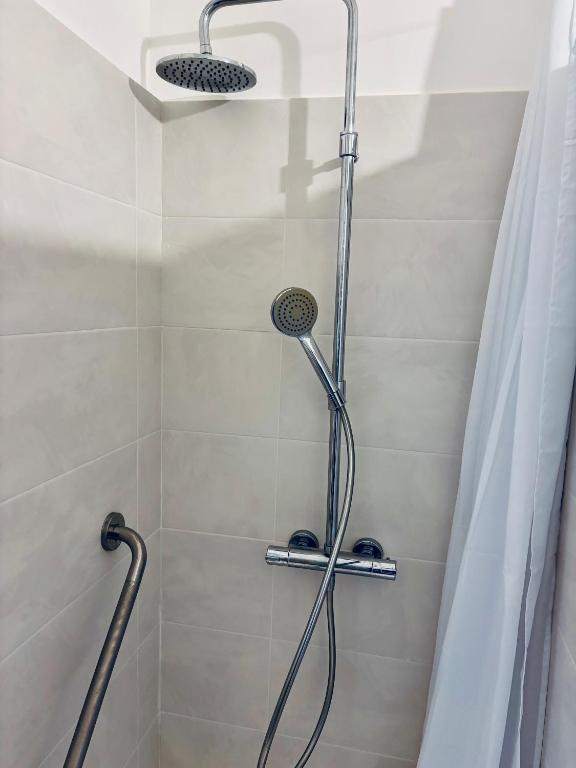 Koupelna v ubytování Hd Guesthouse Oasi urbana con parcheggio privato gratuito, fronte stazione