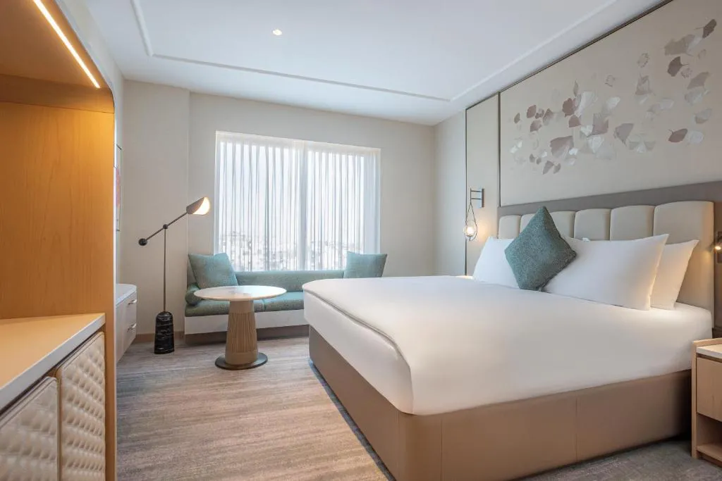 Deluxe King Room