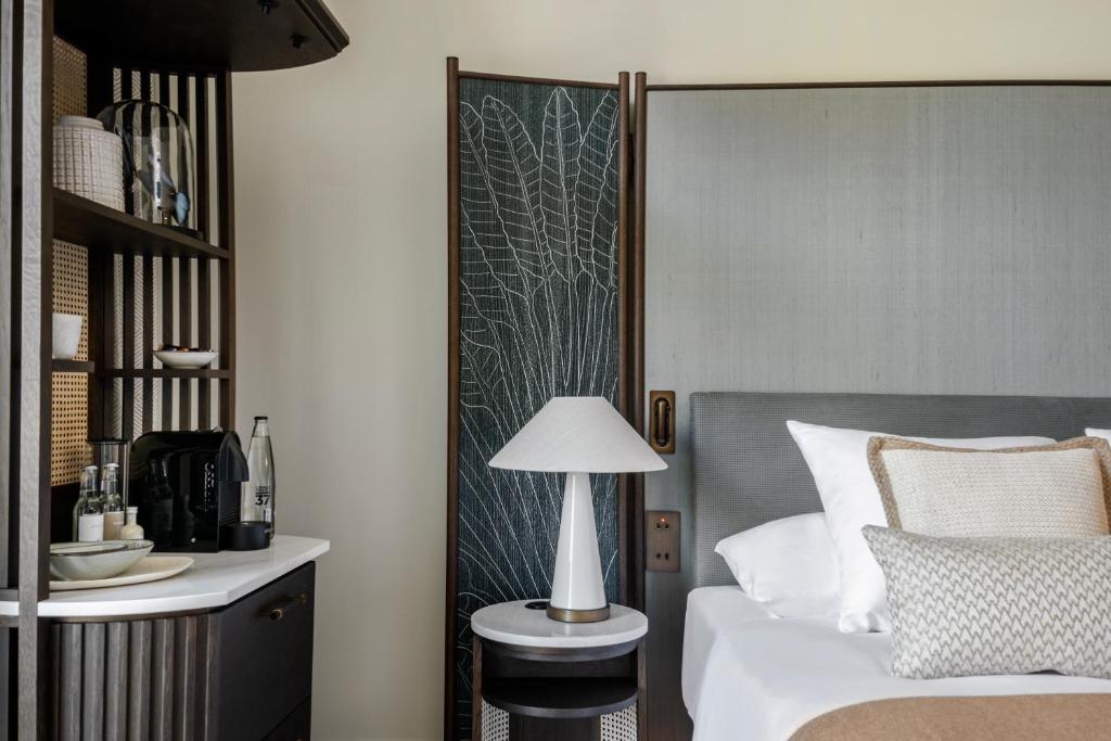 Small Luxury Hotel Ambassador Zurich photo