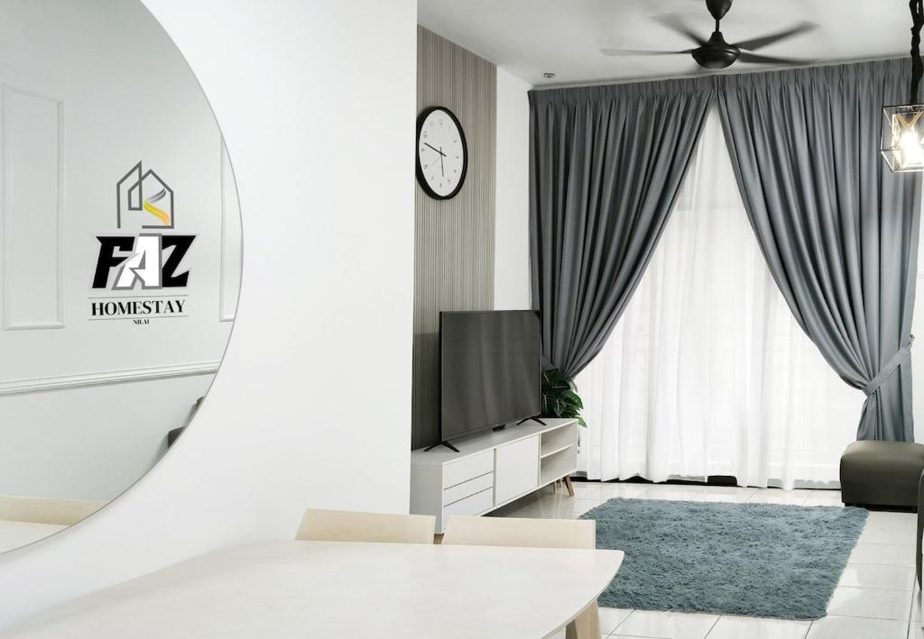 TV a/nebo společenská místnost v ubytování FAZ Homestay Nilai