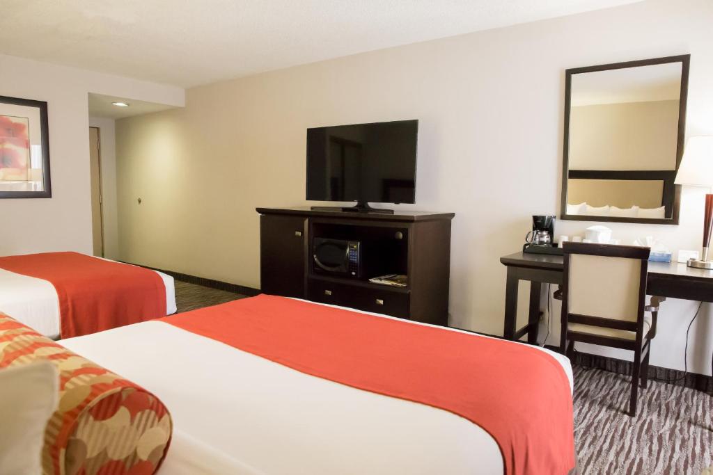 Admiral Inn Hamilton - Queen Room Met Twee Queensize Bedden - Niet -roken