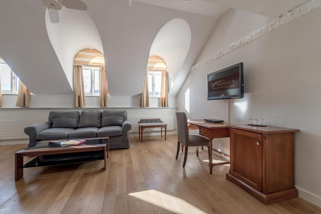 Altstadthotel Wolf-Dietrich - Resim 41