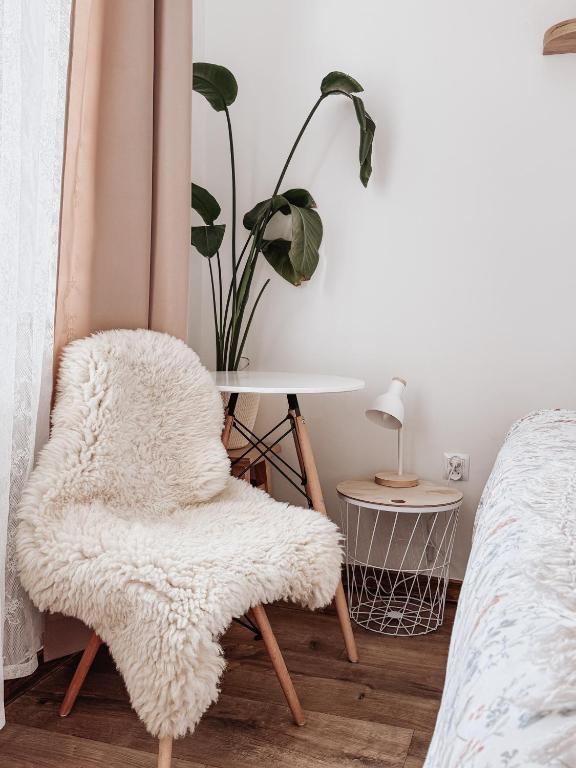 Posteľ alebo postele v izbe v ubytovaní Koralik - BOHO Apartamenty z BALIĄ w CENIE! Kluszkowce - 1 km od Velo Czorsztyn i CzorsztynSKI
