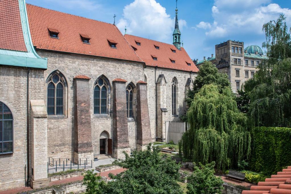 St Wenceslas House - Resim 12