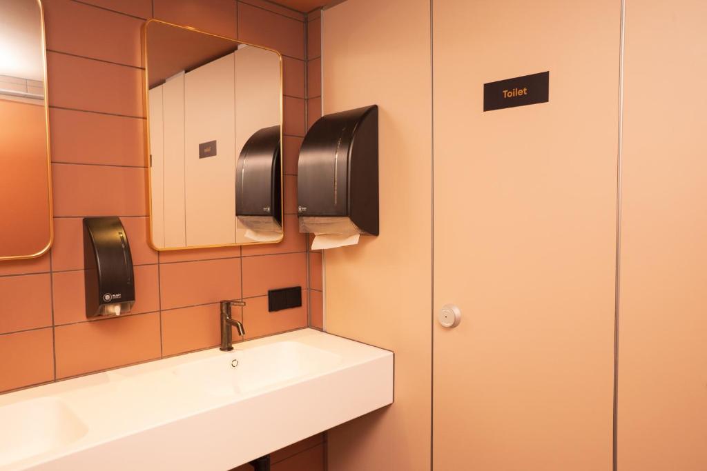 Ein Badezimmer in der Unterkunft The Elephant Hostel