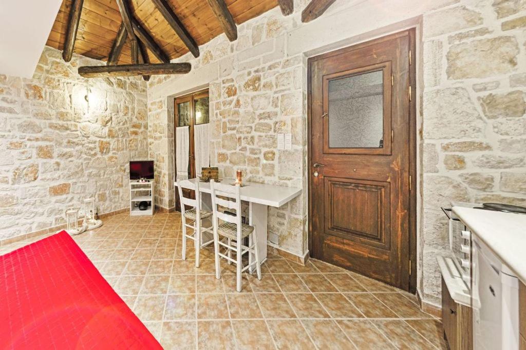 Fotografia z galérie ubytovania Villa Poseidon Residence v destinácii Skinária