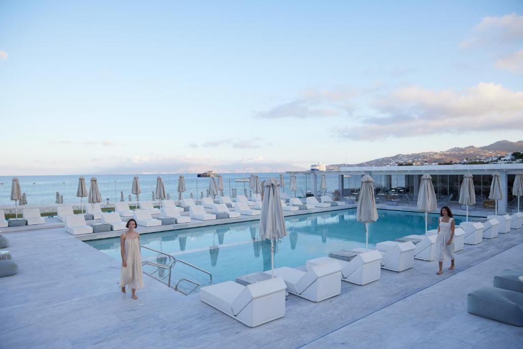 Bazén v ubytování Mykonos Bay Resort & Villas nebo v jeho okolí