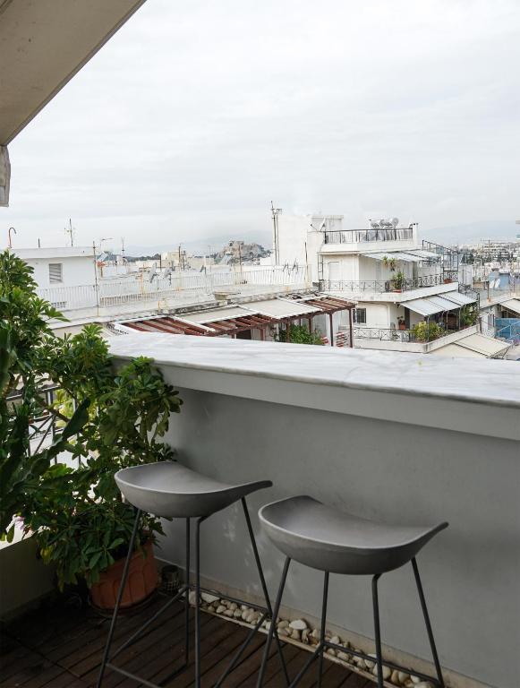 Balkón alebo terasa v ubytovaní Small & cozy with Acropolis & Lycabettus view