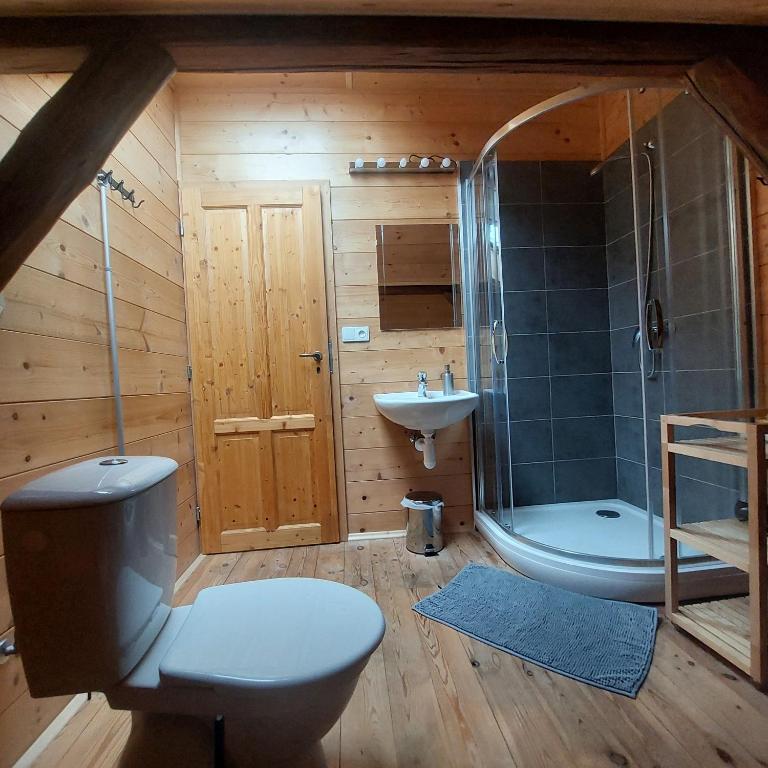 Koupelna v ubytování Apartmány U Tří Sluncí
