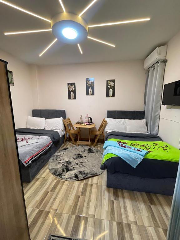Luxury jacuzzi & pyramids view - Economy Double Room