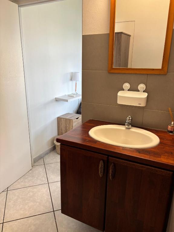 Koupelna v ubytování Manohei Lodge- Chambre indépendante Pamatai