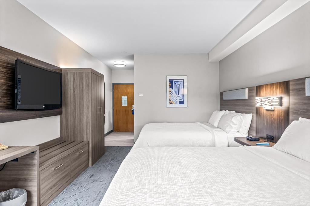Postel nebo postele na pokoji v ubytování Holiday Inn Express & Suites Carneys Point - Pennsville by IHG