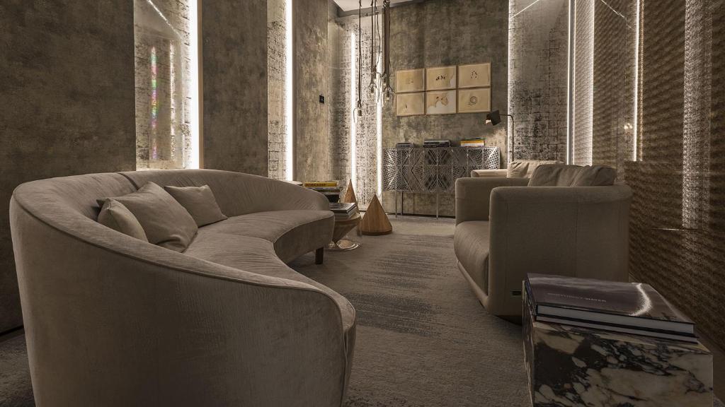 Fendi Private Suites - Small Luxury Hotels of the World, Roma – Prezzi  aggiornati per il 2023
