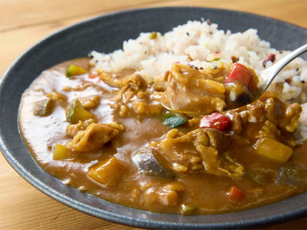 ホテルの敷地内または近くでの食事または食べ物