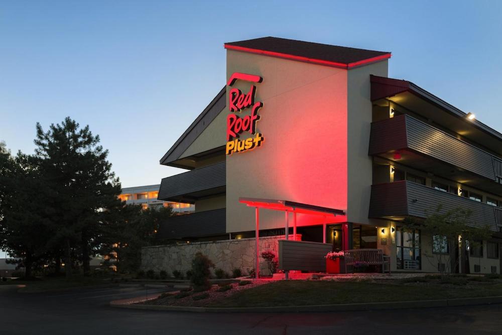 Red Roof Inn PLUS+ Philadelphia Airport - 