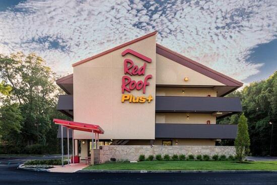 Red Roof Inn PLUS+ Philadelphia Airport - 