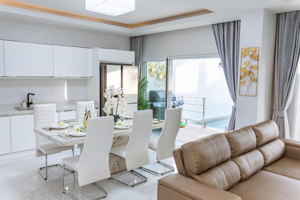 Posezení v ubytování Koh Chang Luxury Pool Villas Premium