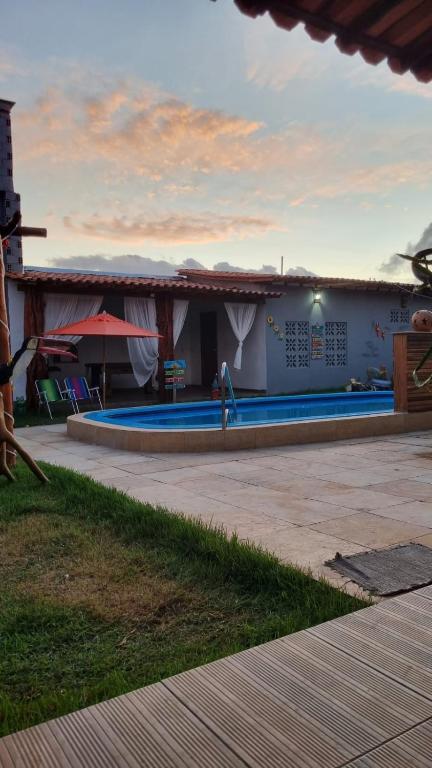 A piscina localizada em Pousada Giro das dunas ou nos arredores