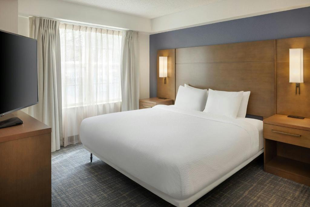Residence Inn by Marriott Orlando East/UCF Area - Estudio King Con Sofá Cama