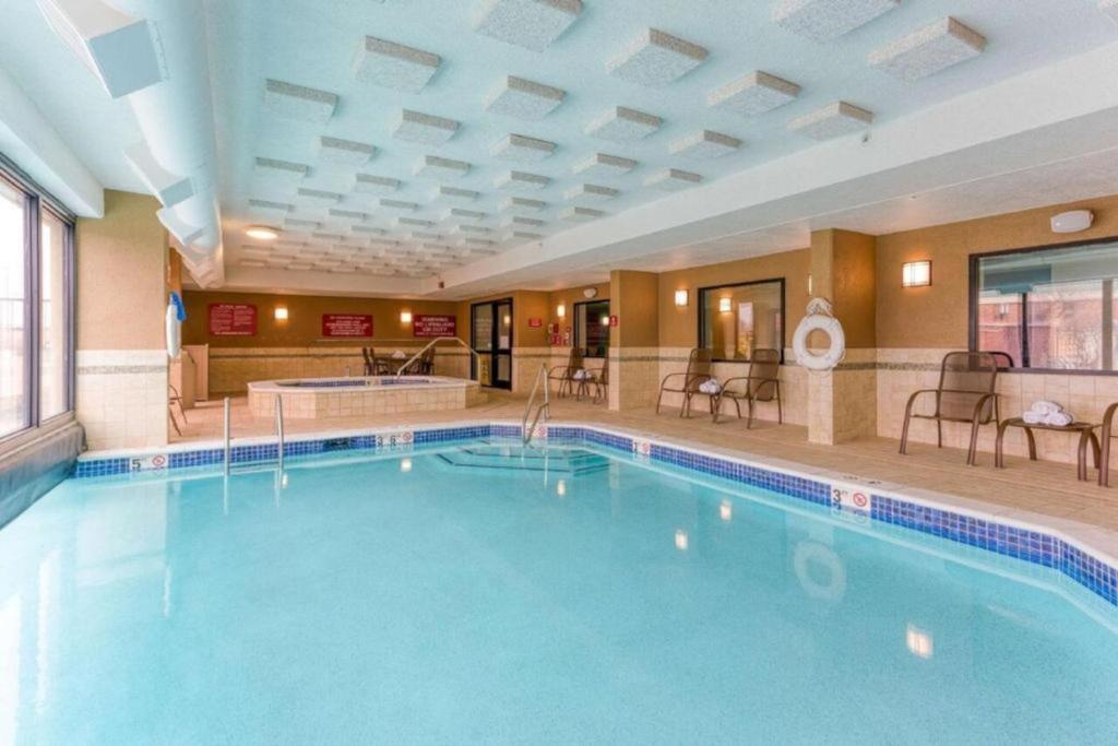 Heritage Inn & Suites St Louis Fenton, Trademark by Wyndham photo
