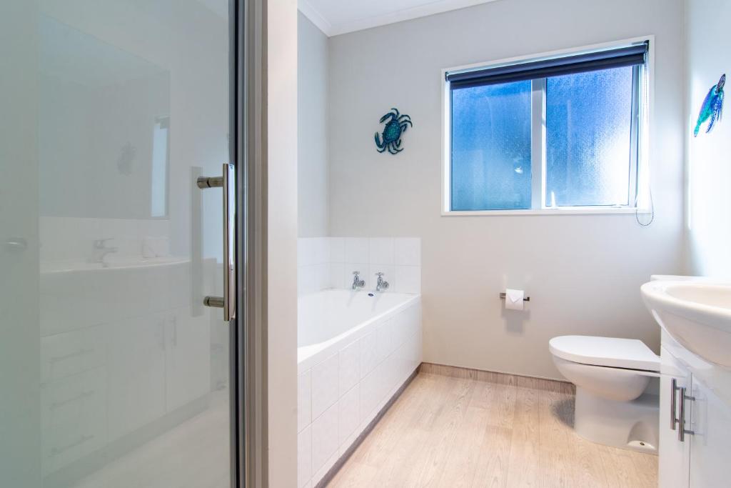 Comfortable Spacious Home, Close to Beach - Resim 8