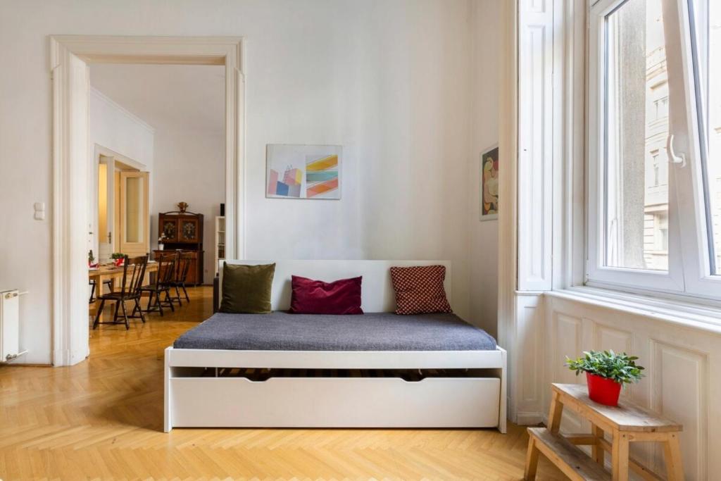 A seating area at Bourgeois Elegance in the heart of Budapest