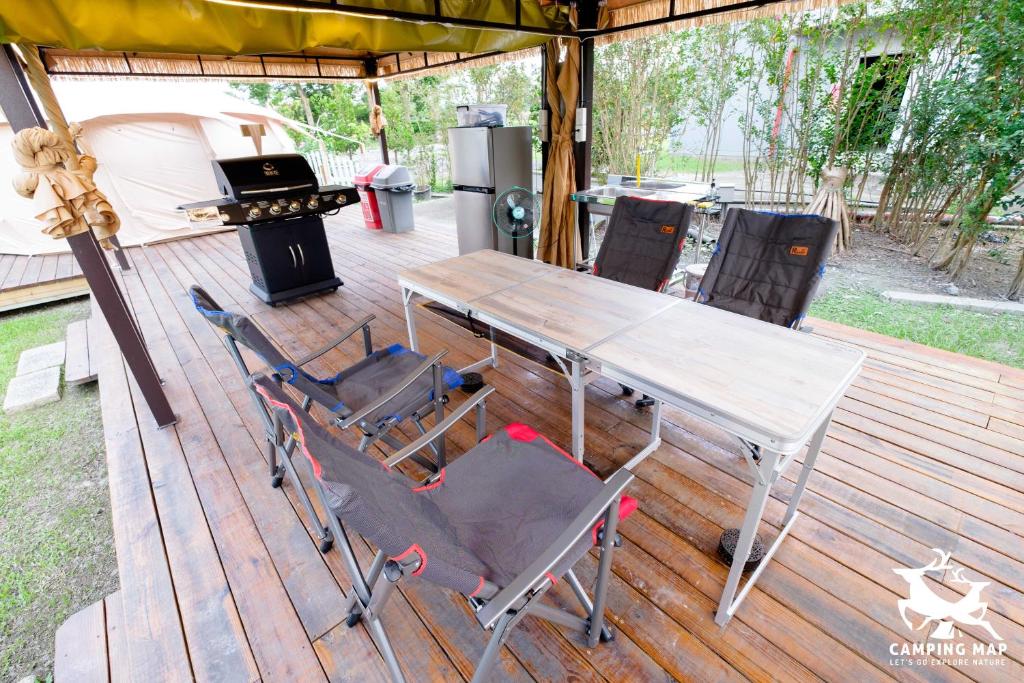 Patio nebo venkovní prostory v ubytování 99Glamping