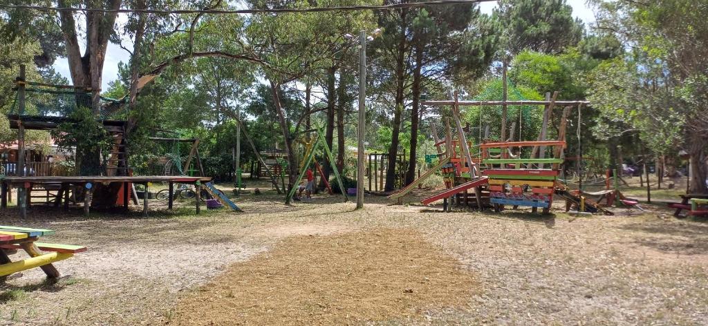 Herní místnost nebo prostor pro děti v ubytování Guazuvira a 2 cuadras de la playa