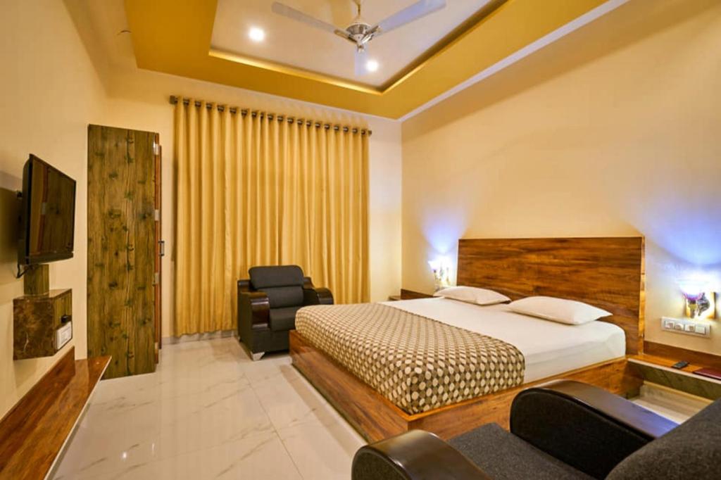 natural resort panhala - Familiekamer Met Balkon