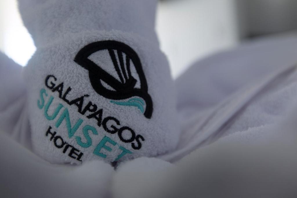 Certifikát, hodnocení, plakát nebo jiný dokument vystavený v ubytování Galapagos Sunset Hotel