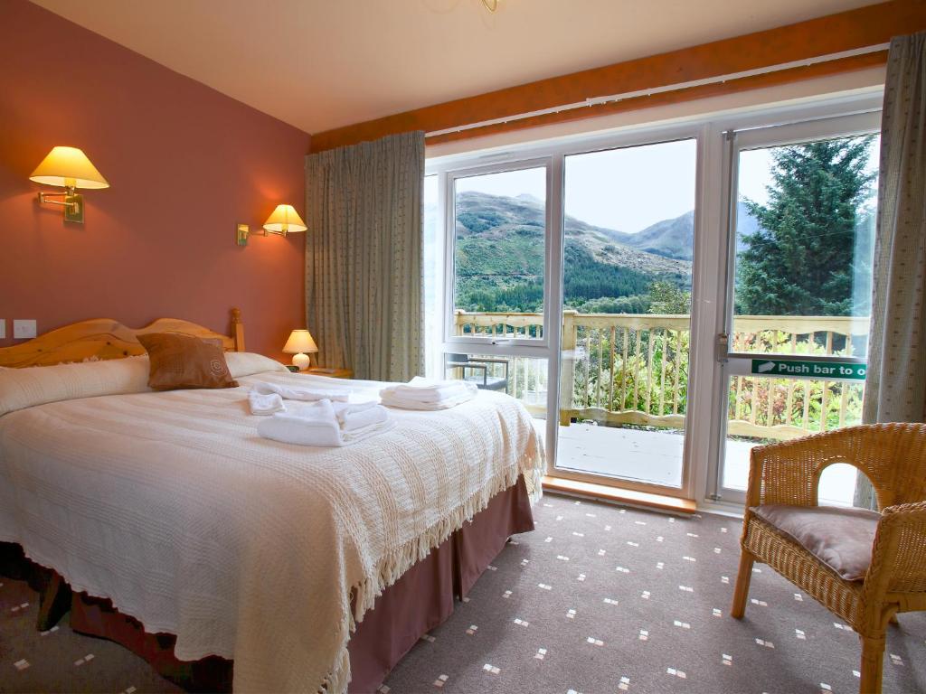 Nespecifikovaný výhled na hory nebo výhled na hory při pohledu z hotelu