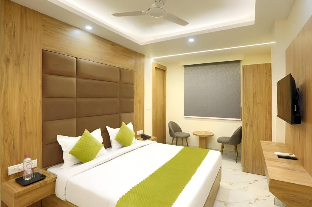 TV a/nebo společenská místnost v ubytování Hotel Oakwood