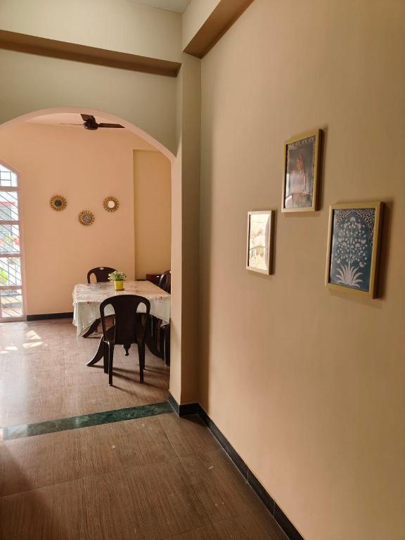 Posezení v ubytování Tulip Guest house Flat - 3BHK Near Kamakhya