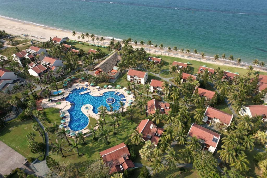 Bazén v ubytování Palm Garden Beach Resort & Spa nebo v jeho okolí